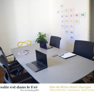 Bureau privé 16 m² 2 postes Location bureau Rue Marcellin Berthelot Nuits-Saint-Georges 21700 - photo 4